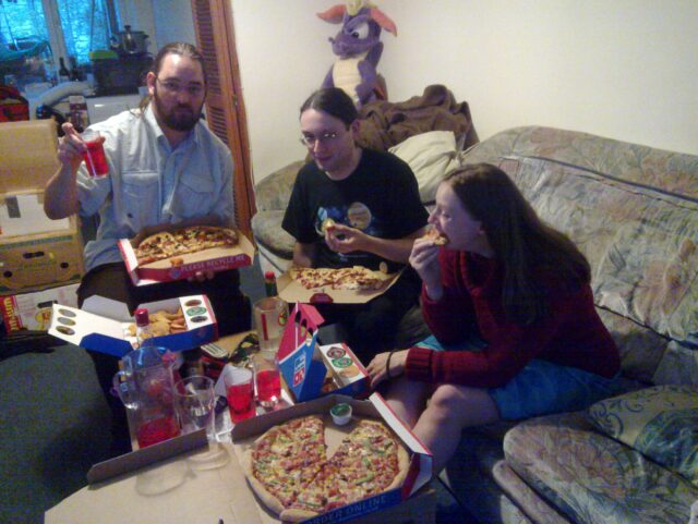 JTA, Paul and Ruth eat pizza and drink Earth Sunset. JTA, Paul and Ruth eat pizza and drink Earth Sunset.