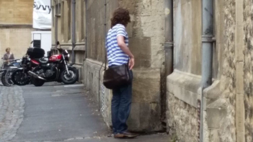 Suspected 'cacher on Brasenose Lane