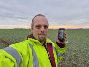 Silly grin (out standing in my field)