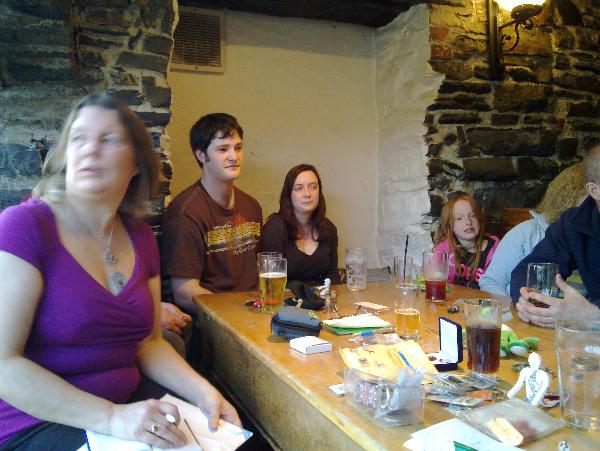 Jimmy, Claire and others at the GC24CMJ geocaching meetup
