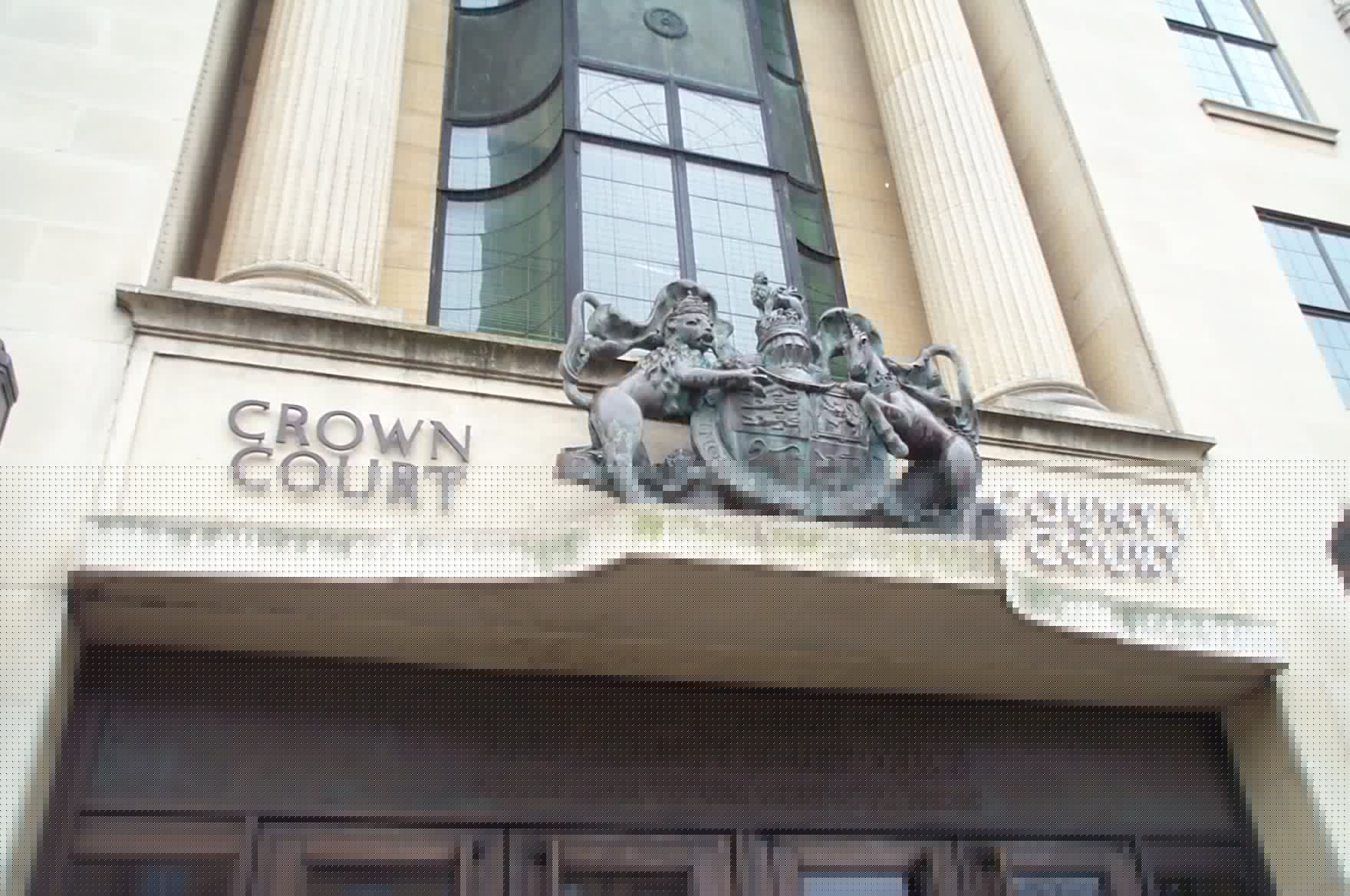 Full image of Oxford Combined Courts: the Crown Court on the left, and the County Court on the right.