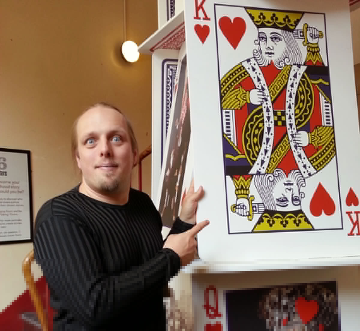 Full image of Dan with the King of Hearts