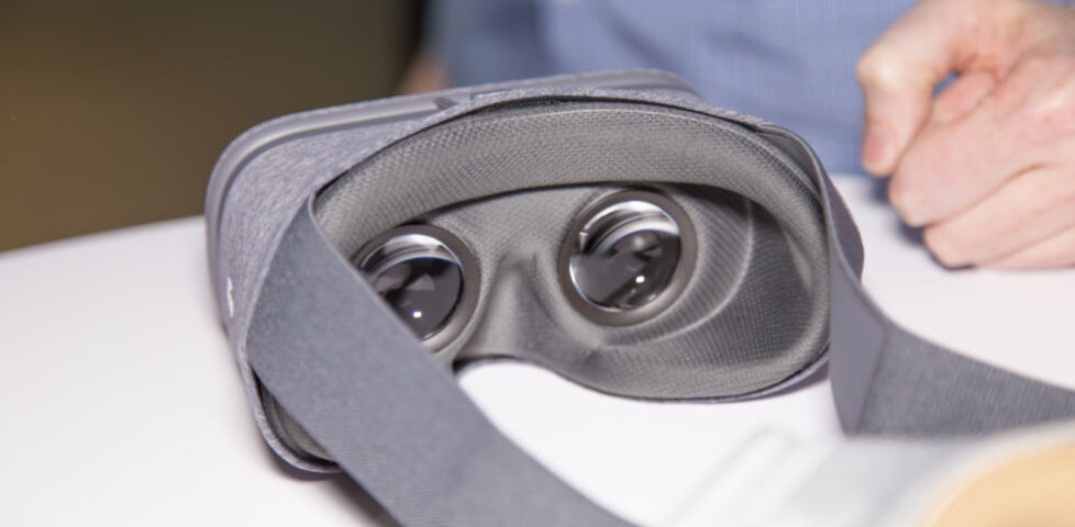 Google Daydream headset