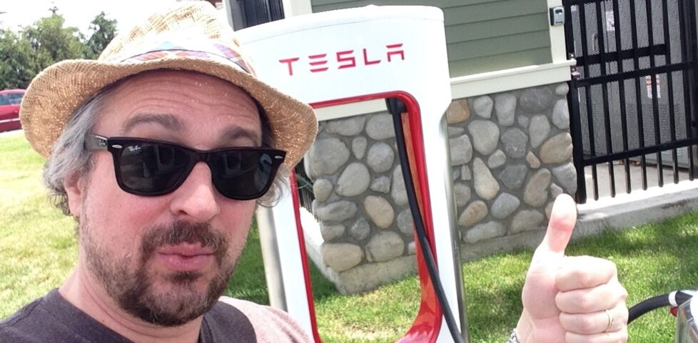 Image representing post: New Tesla charging stations could compete with Starbucks
