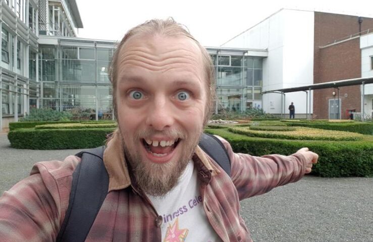 Look! A hedge!