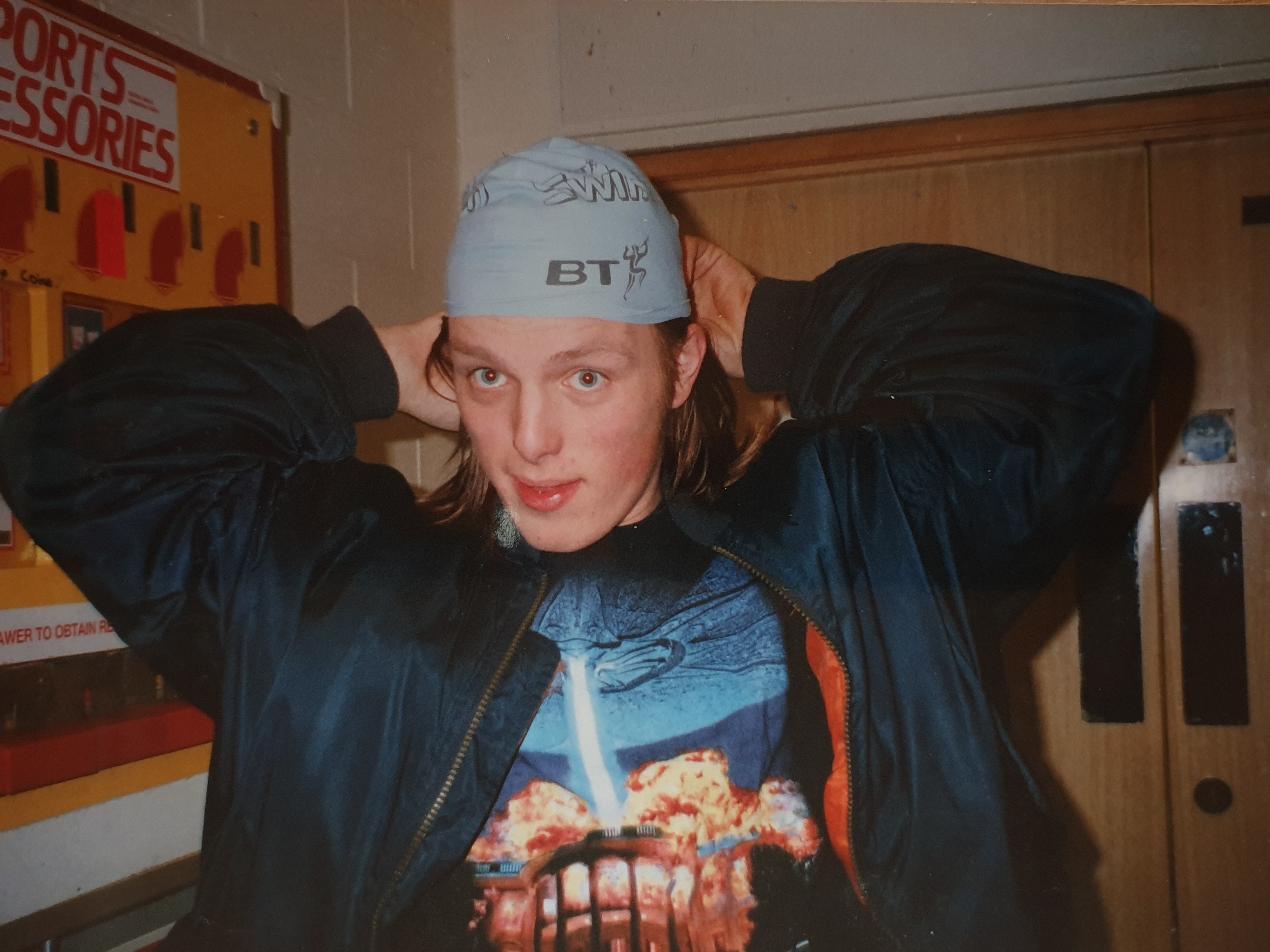 Dan tries on his swim cap in advance of the BT Swimathon 1999.