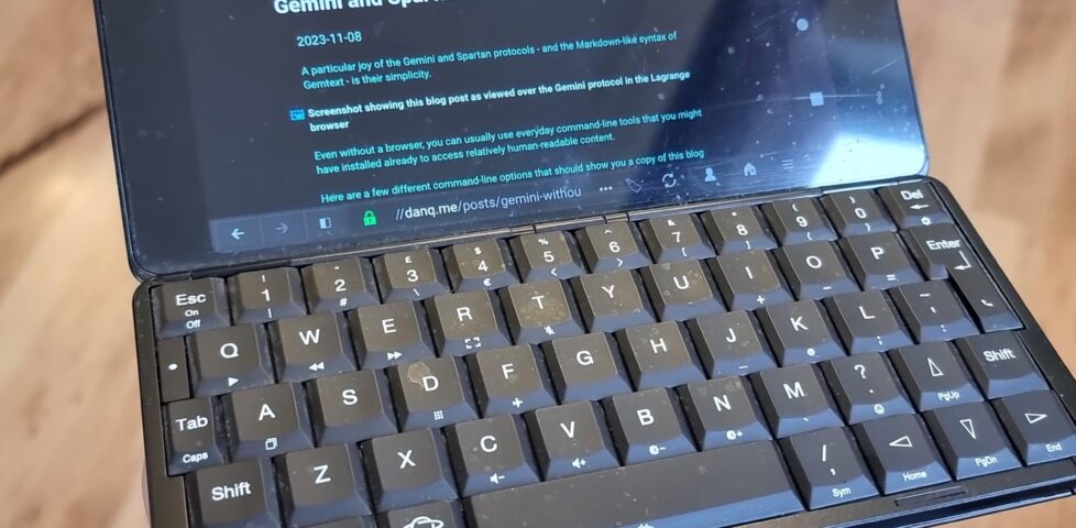 Dan's recent article, "Gemini and Spartan without a browser", displayed over Gemini on the screen of a Planet Computers Cosmo palmtop.
