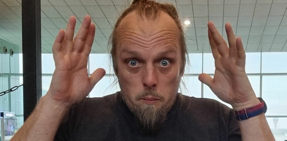 Dan mimes "head exploding".